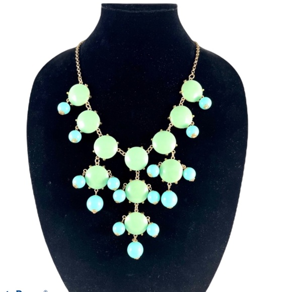 Jewelry - Gorgeous Statement Necklace